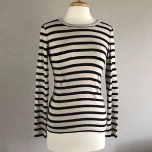 3/$15 GAP classic oatmeal black striped sweater